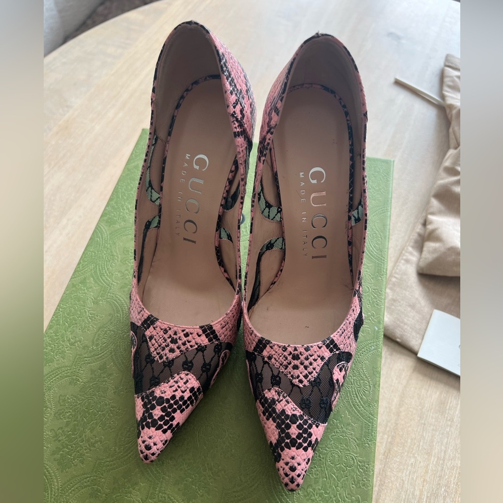Gucci Pink and Black Women's Shoes